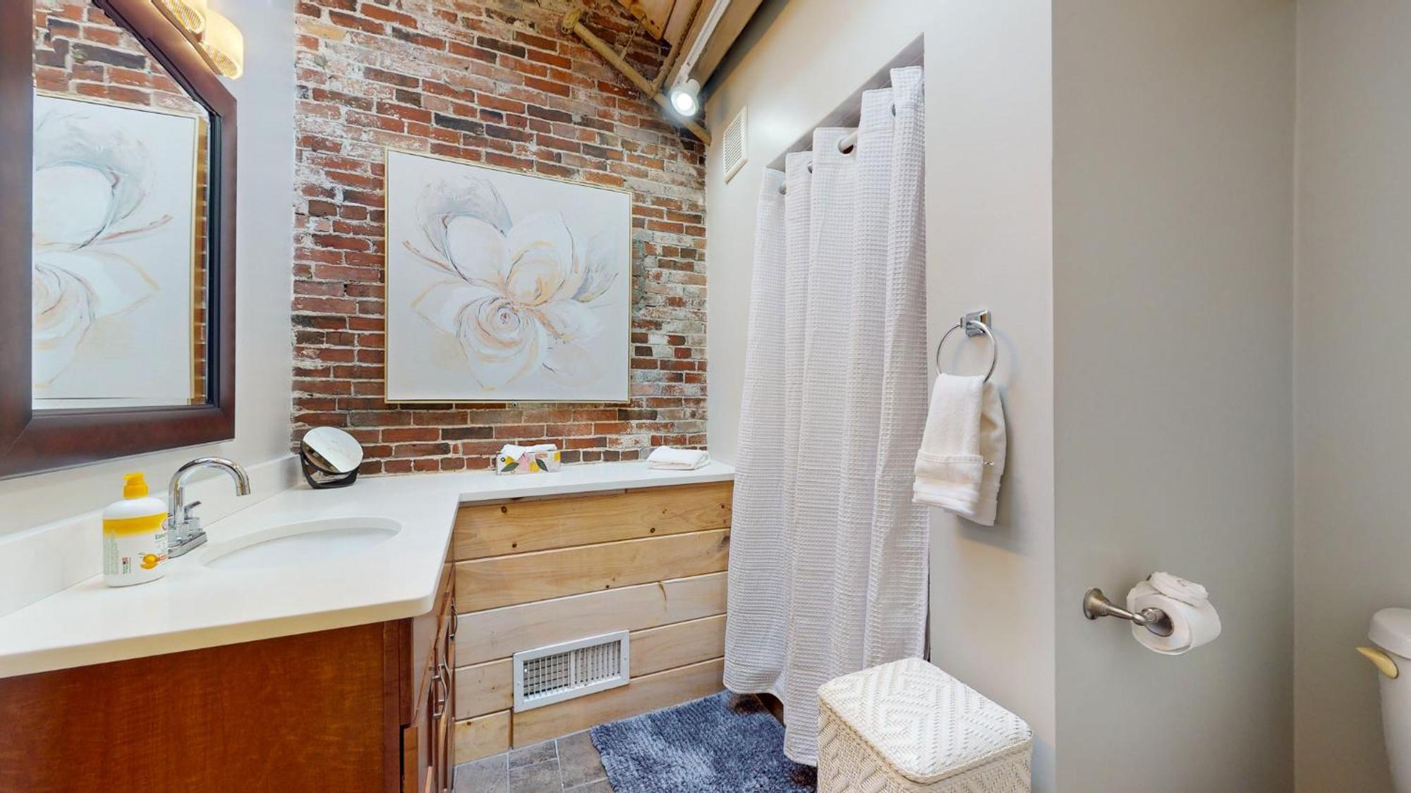 Elegant 2br 009mi Faneuil Hallquincy Market Apartment