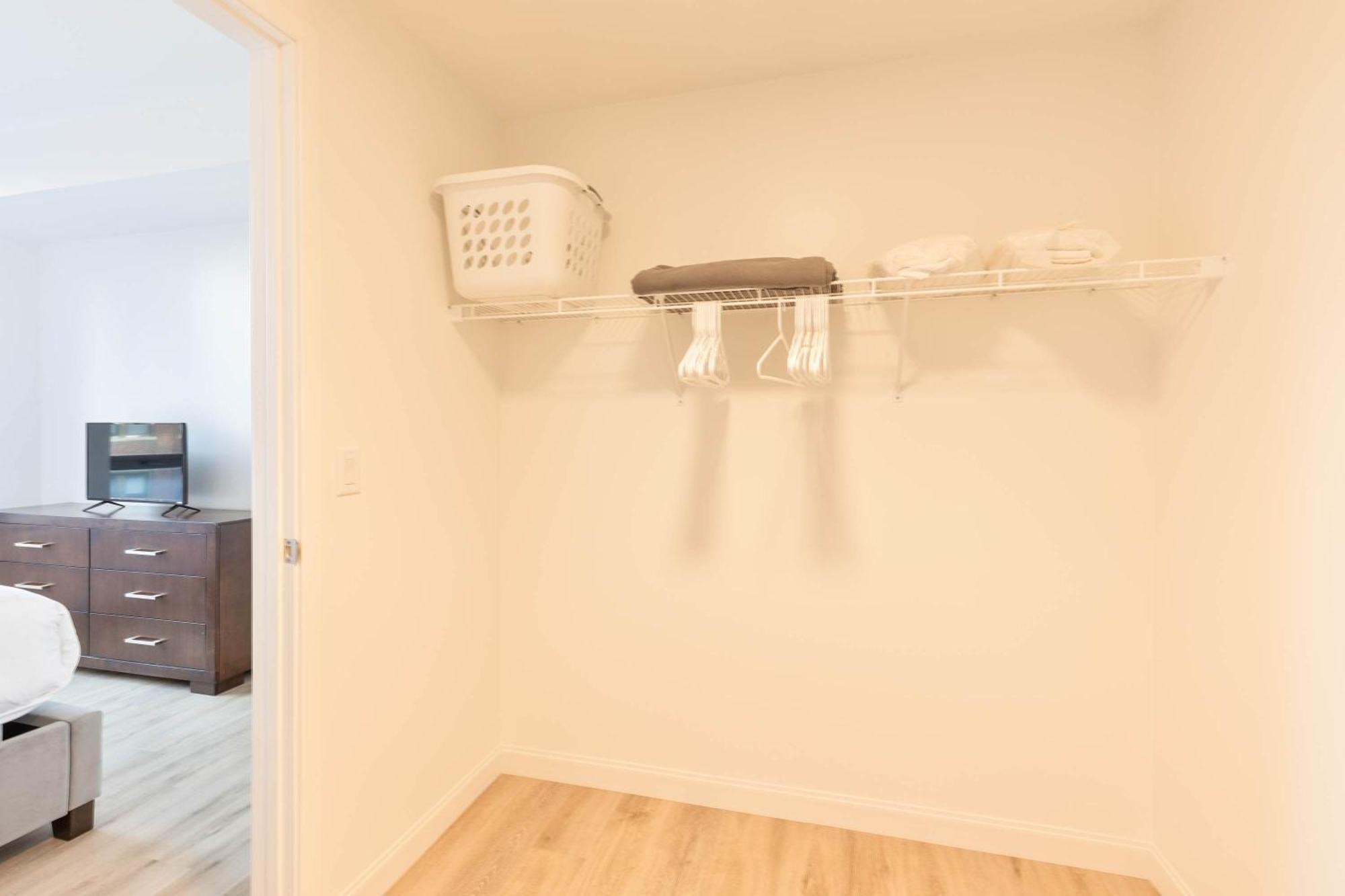 Gorgeous With Kitchen - Idl-424 *