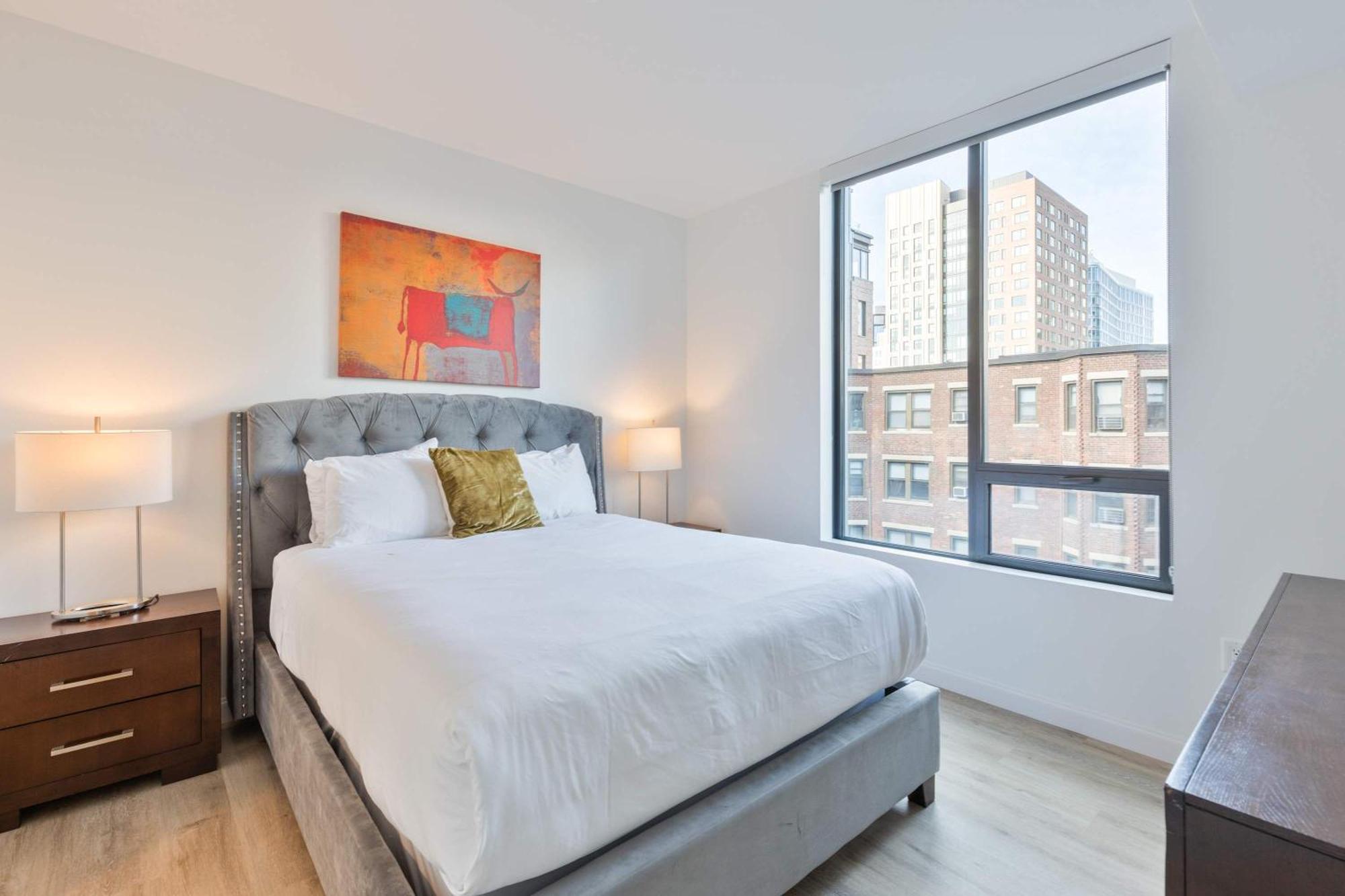 Gorgeous With Kitchen - Idl-424 * Boston