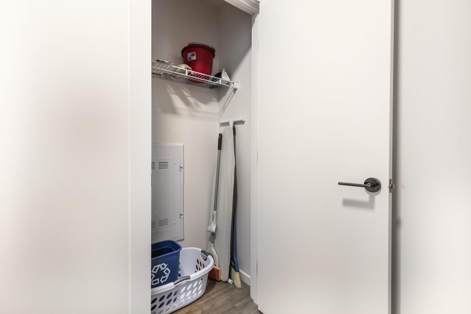 Luxury With Gym - Alx-1023 Apartment
