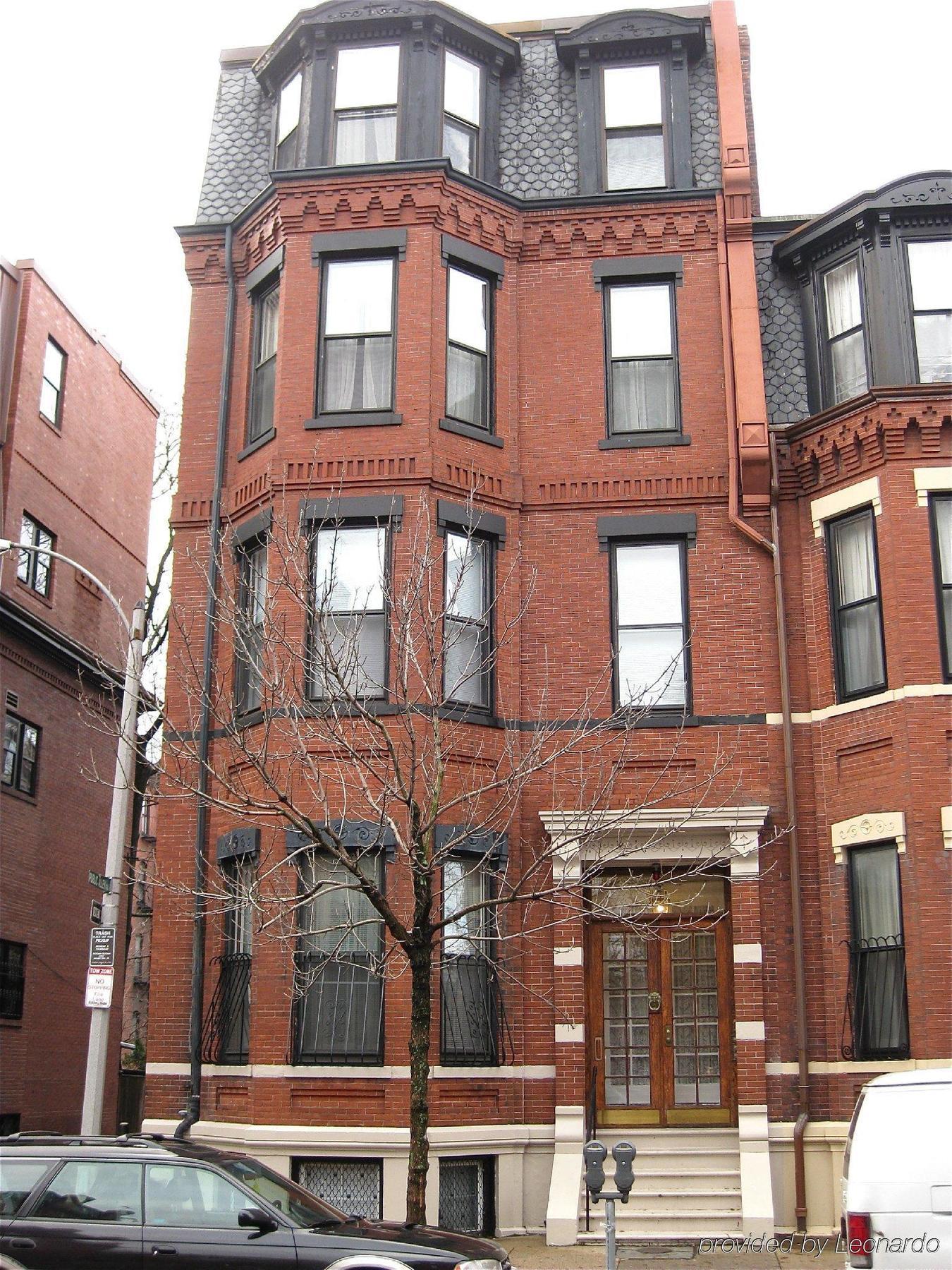 Back Bay Suites Apartment