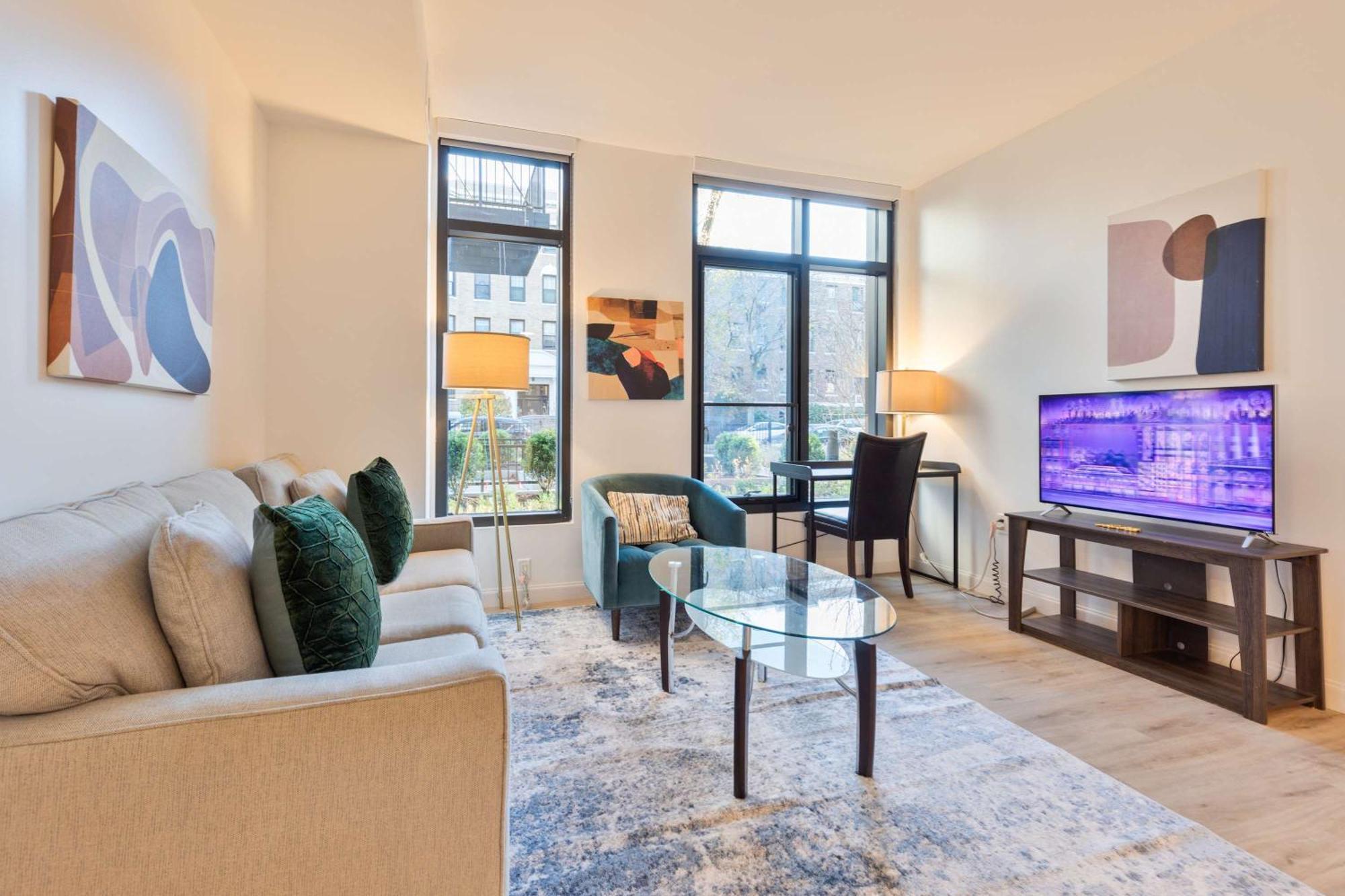 Gorgeous With Kitchen * Boston