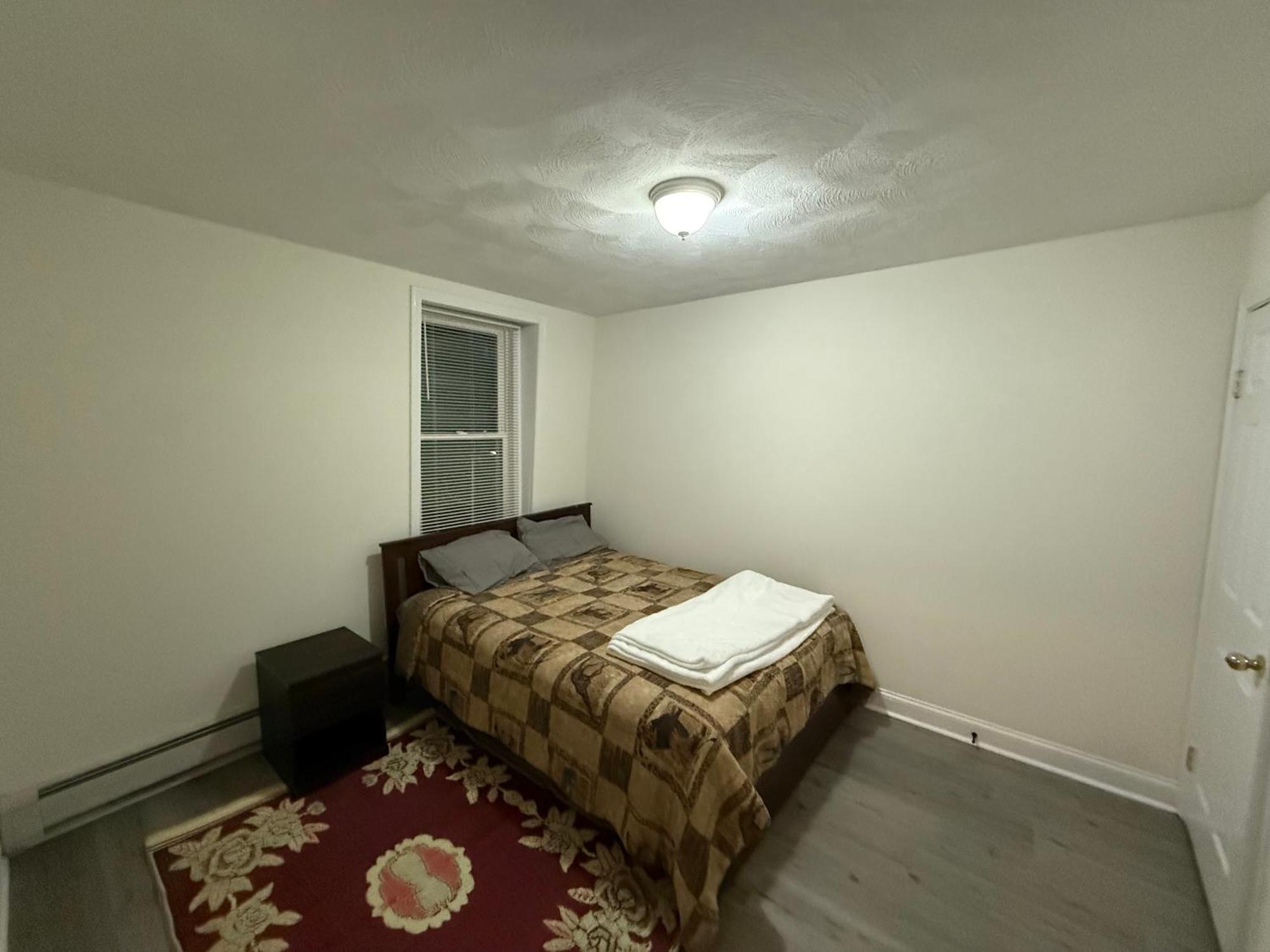 Cozy And Convenient Allston With Private Parking Boston