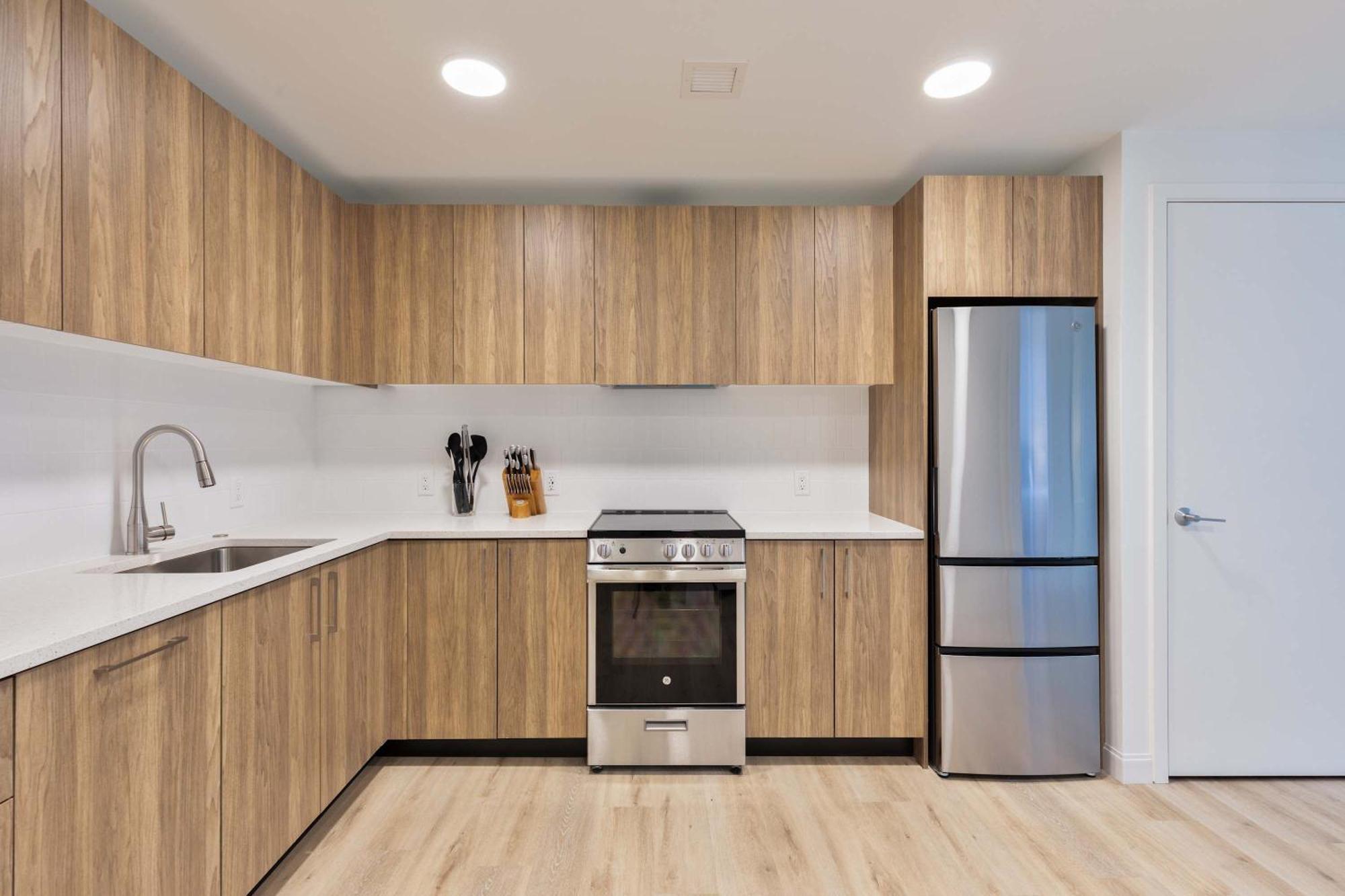 Gorgeous With Kitchen - Idl-247 Apartment *
