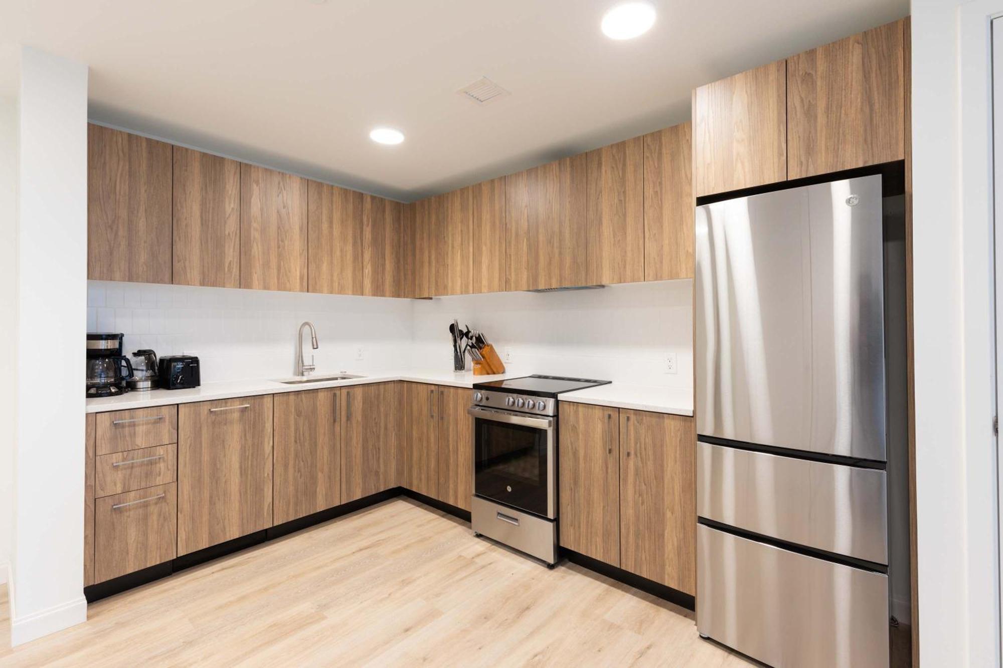 Gorgeous With Kitchen - Idl-247 Apartment *