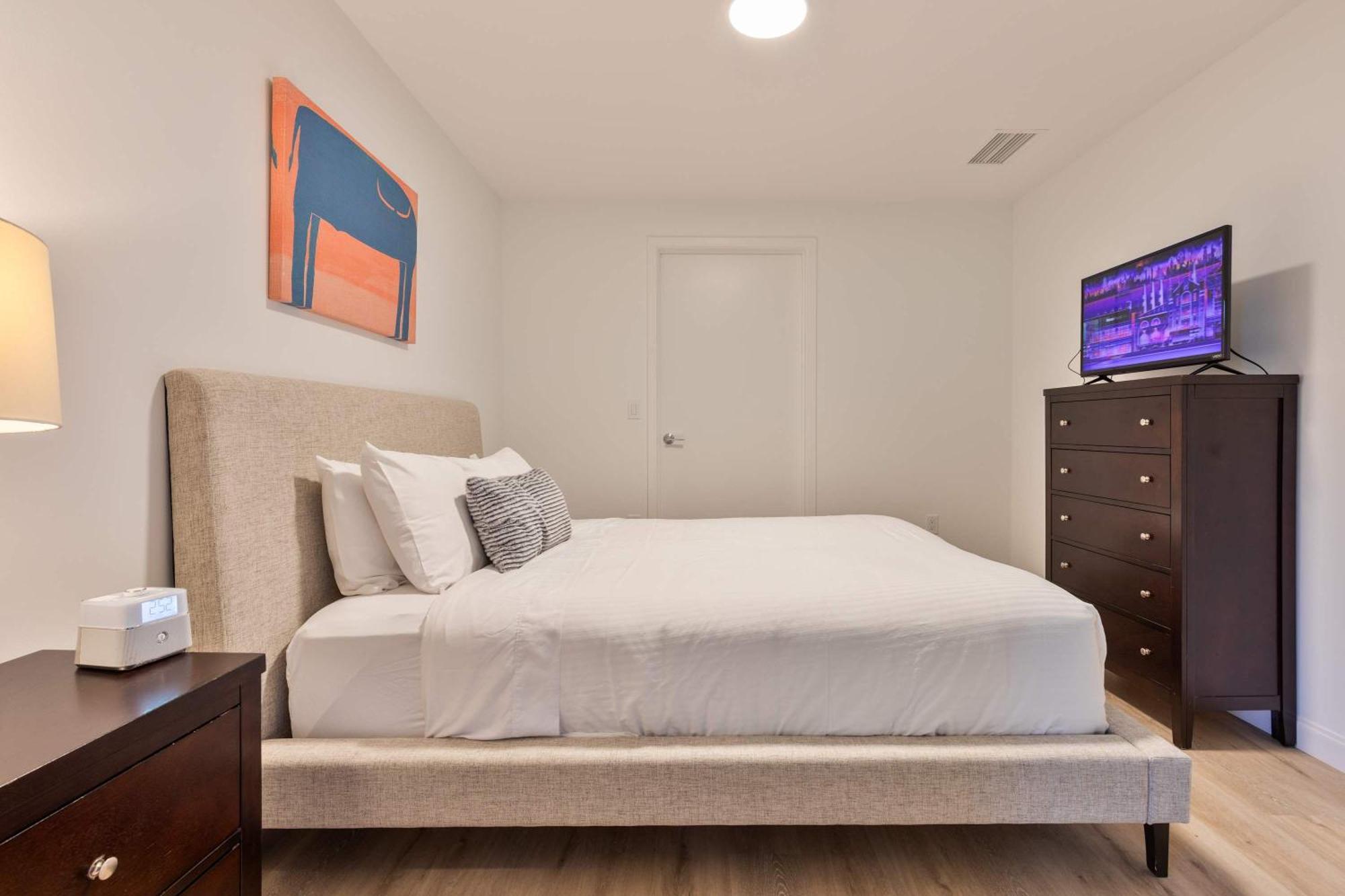 Apartment Private Modern With Kitchen *