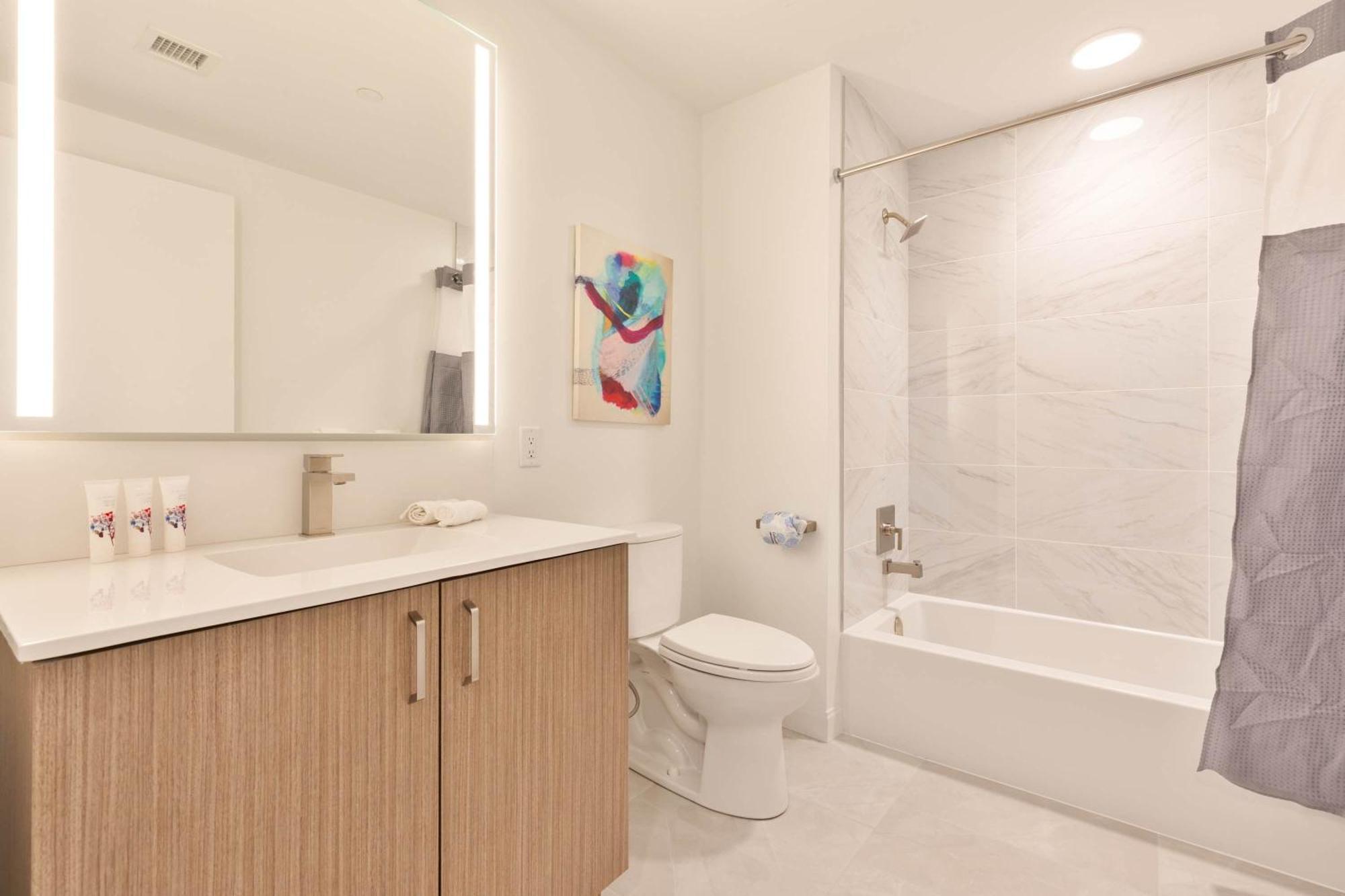 Gorgeous With Kitchen-idl-350 Boston