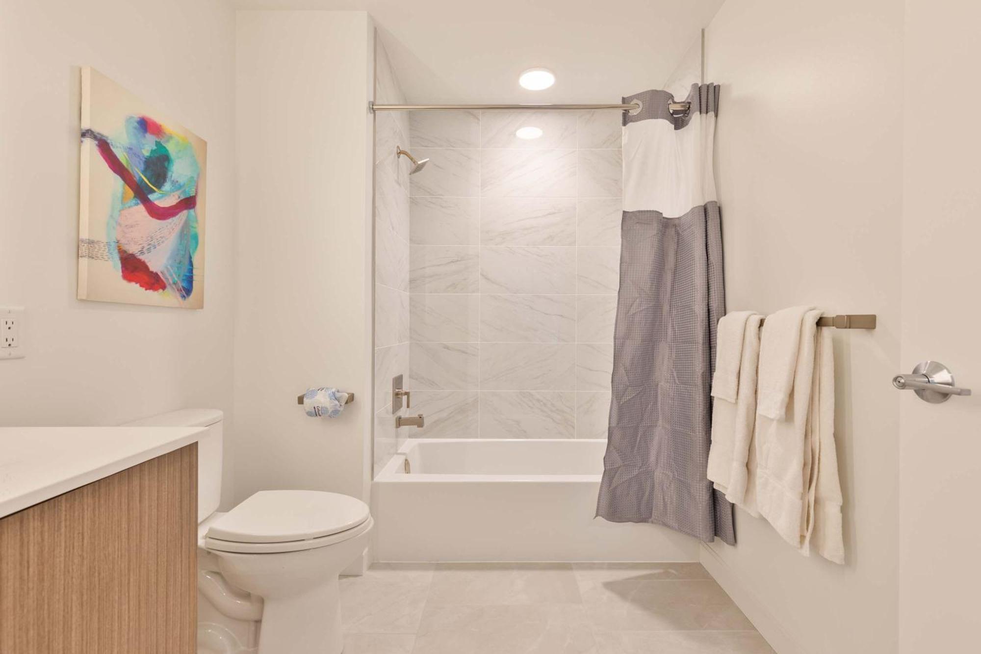 Gorgeous With Kitchen-idl-350 * Boston