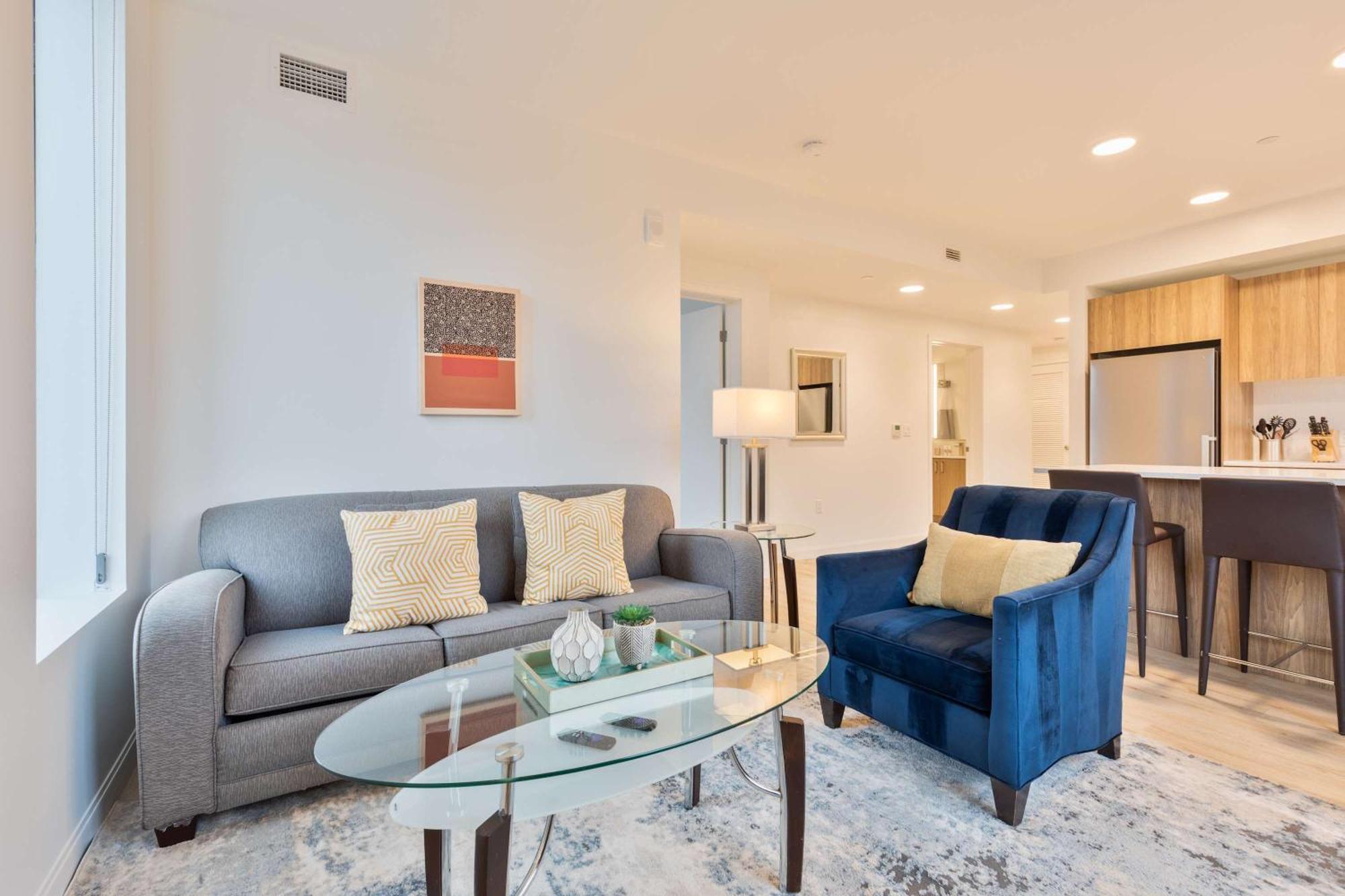Gorgeous With Kitchen - Idl-532 * Boston