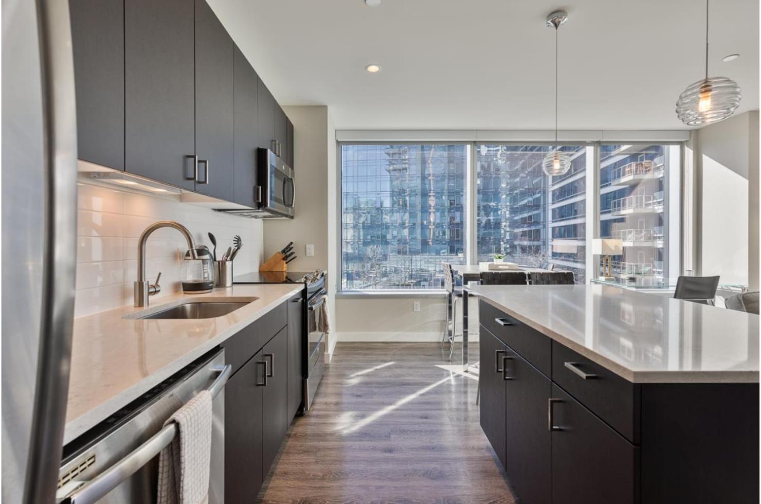 Apartment Modern With Gym - Via-1112
