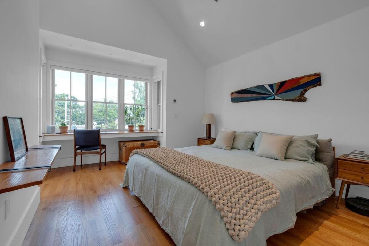 Waterfront Escape - Close To Airport & Downtown Villa Boston