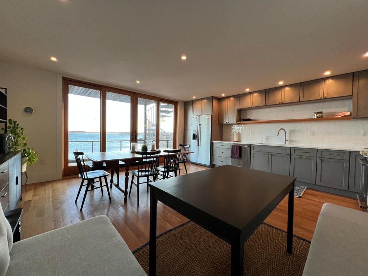 Waterfront Escape - Close To Airport & Downtown Boston