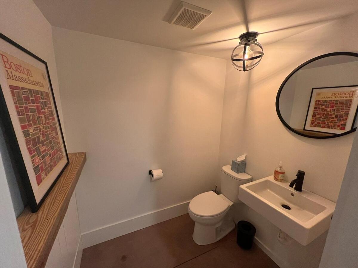 Waterfront Escape - Close To Airport & Downtown * Boston