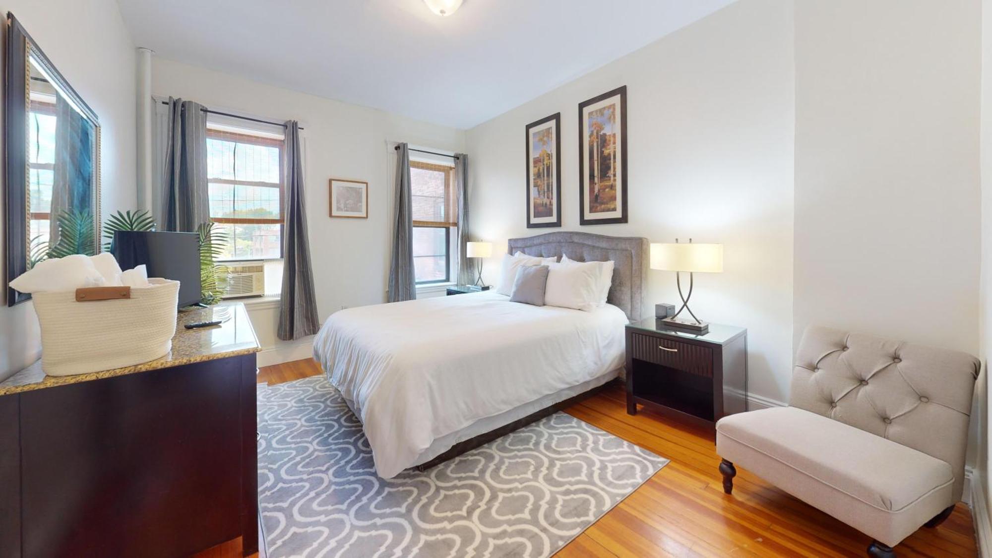 2br Retreat Near College & Longwood * Boston
