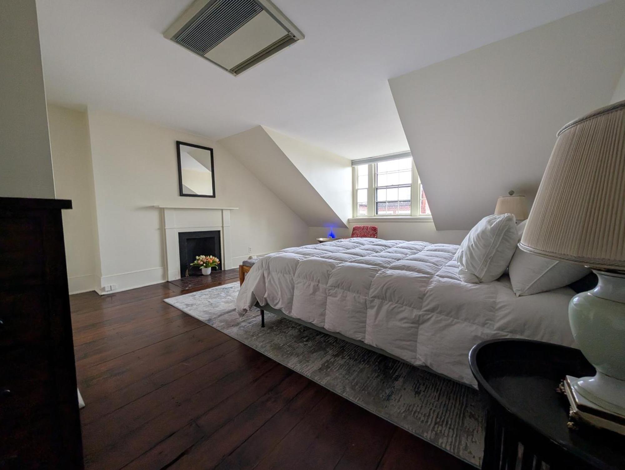 Beacon Hill: The Aldrich House Holiday home