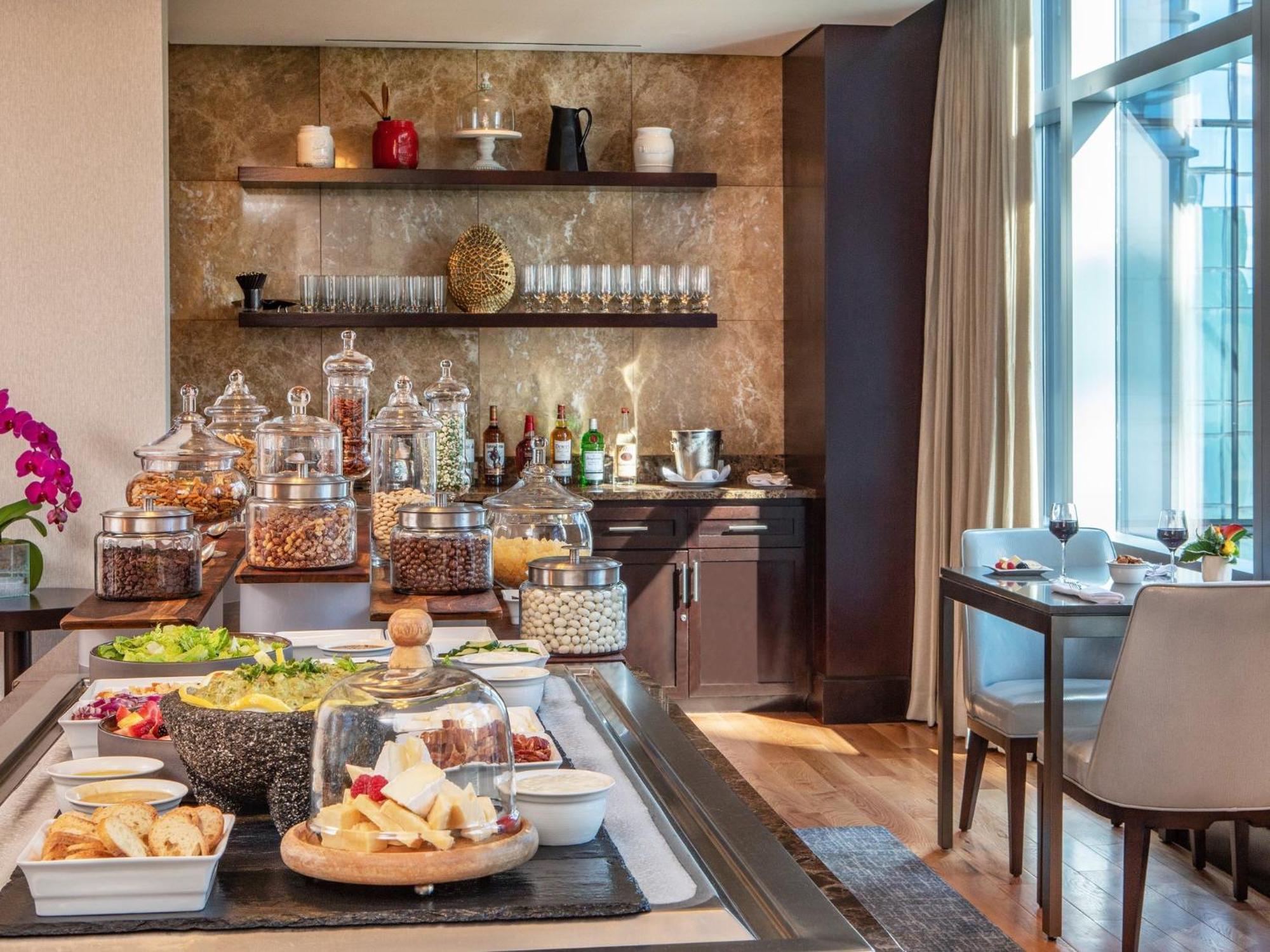Intercontinental By Ihg 5*