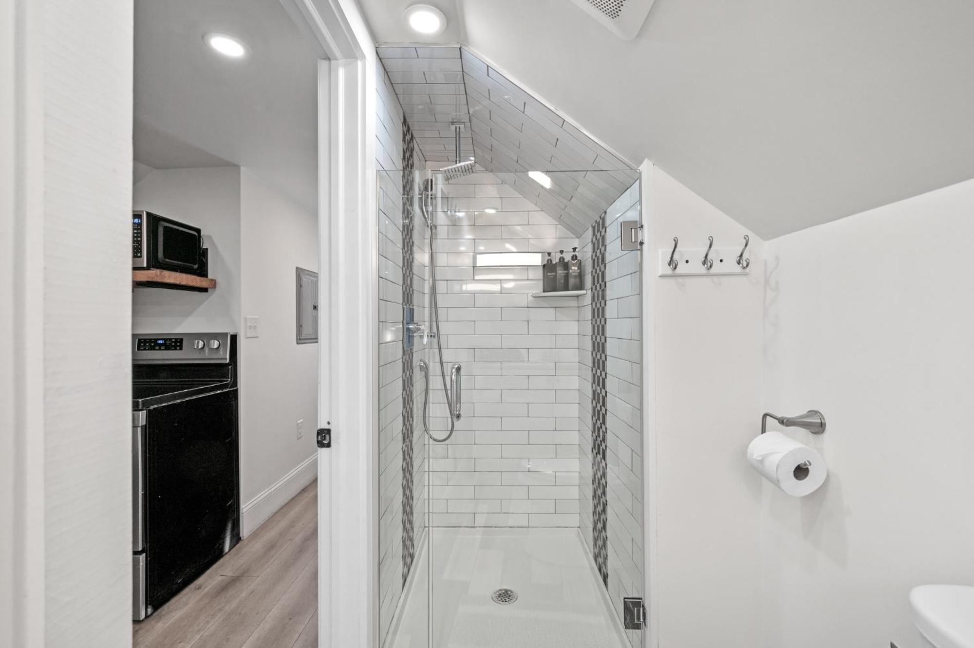 Roslindale Village Apartment Boston