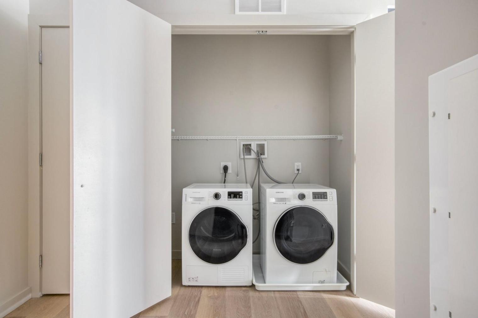 Brighton Jr 1br W Gym Wd On The River Bos-1000 Apartment *