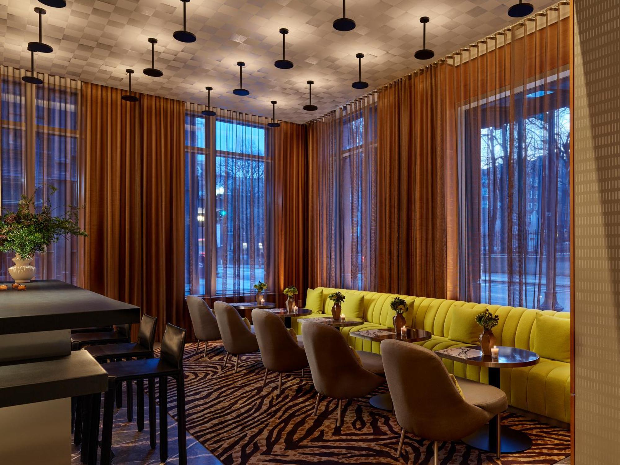 Aka Common Hotel