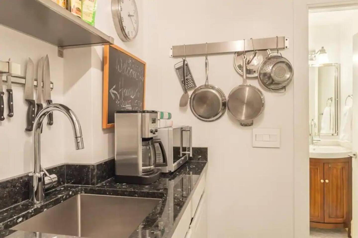 Apartment Lovely Next To Prudential & Newbury St *