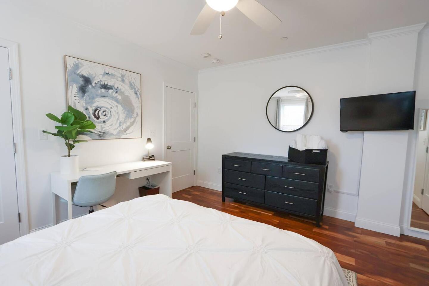 Modern 2-bed, 2-bath, Steps To Northeastern Apartment *