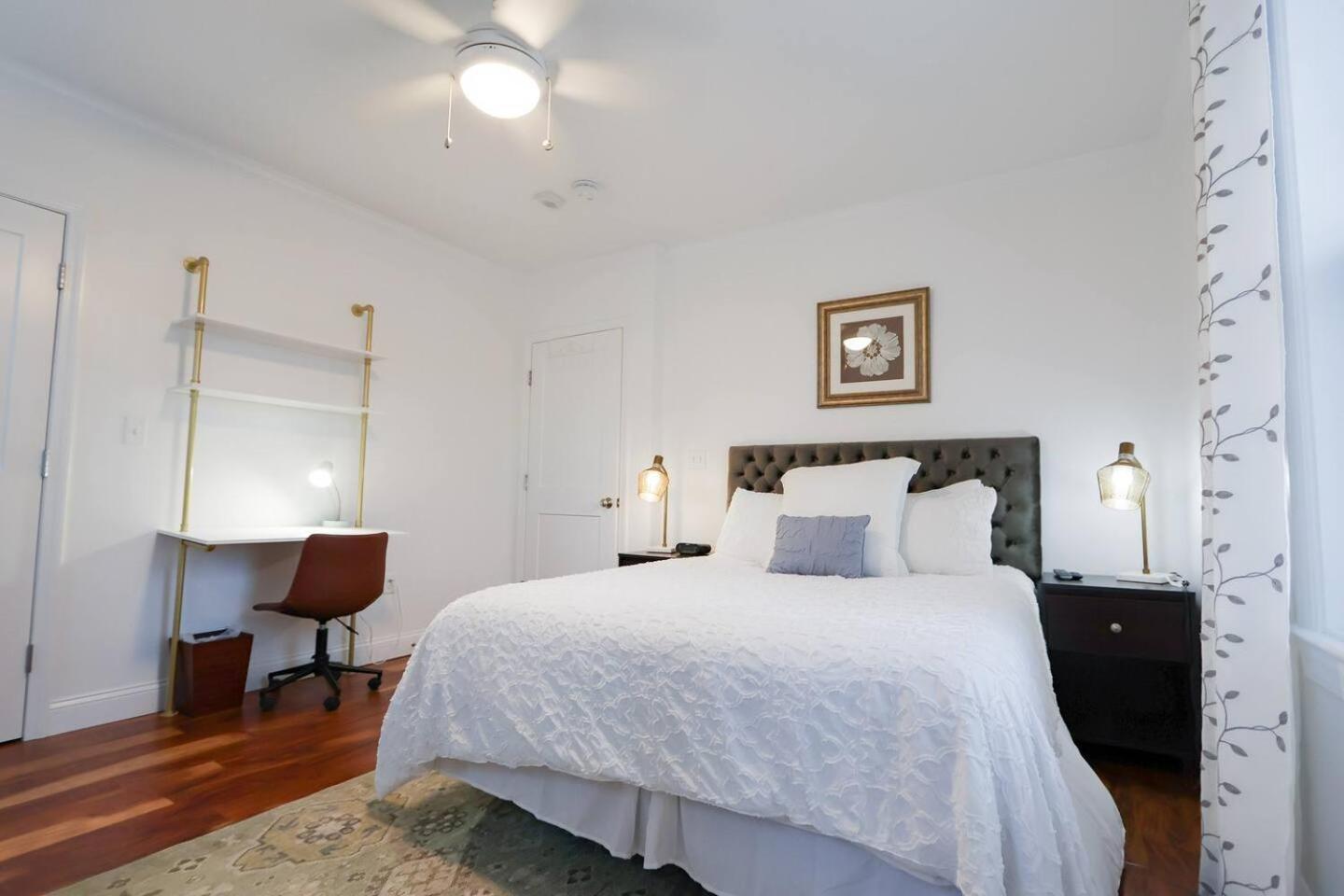 Apartment Modern 2-bed, 2-bath, Steps To Northeastern Boston