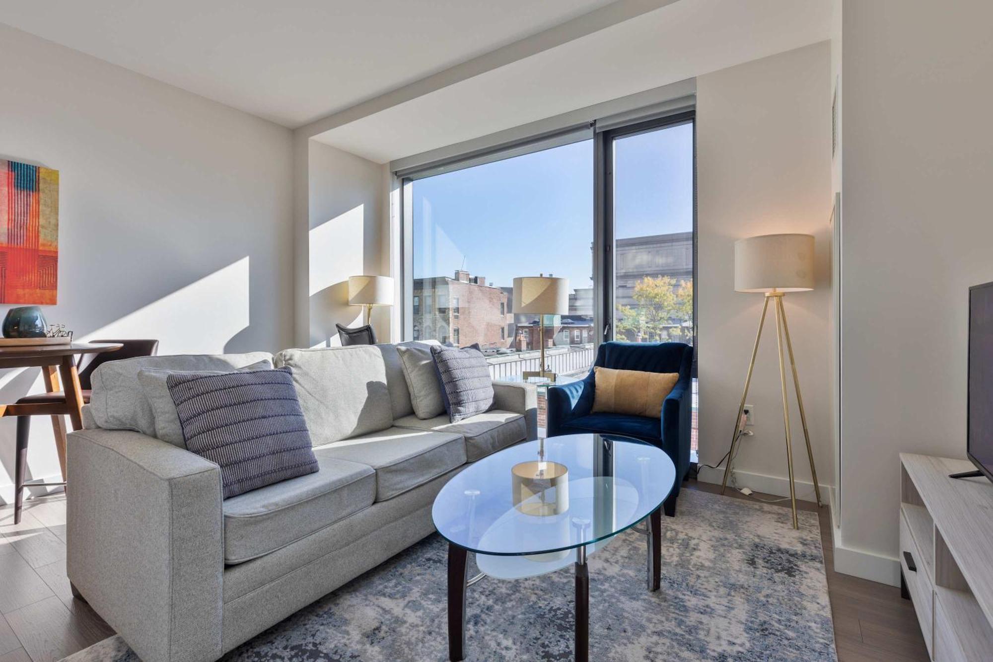 Luxury In Heart Of Back Bay - 30-404 * Boston
