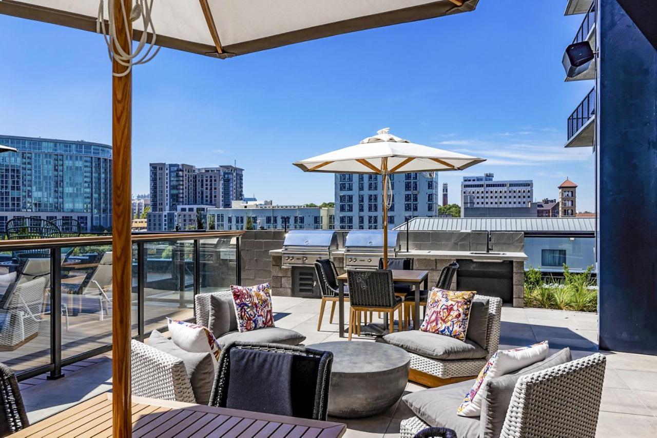 Penthouse South End 1 Bedroom Apartment *