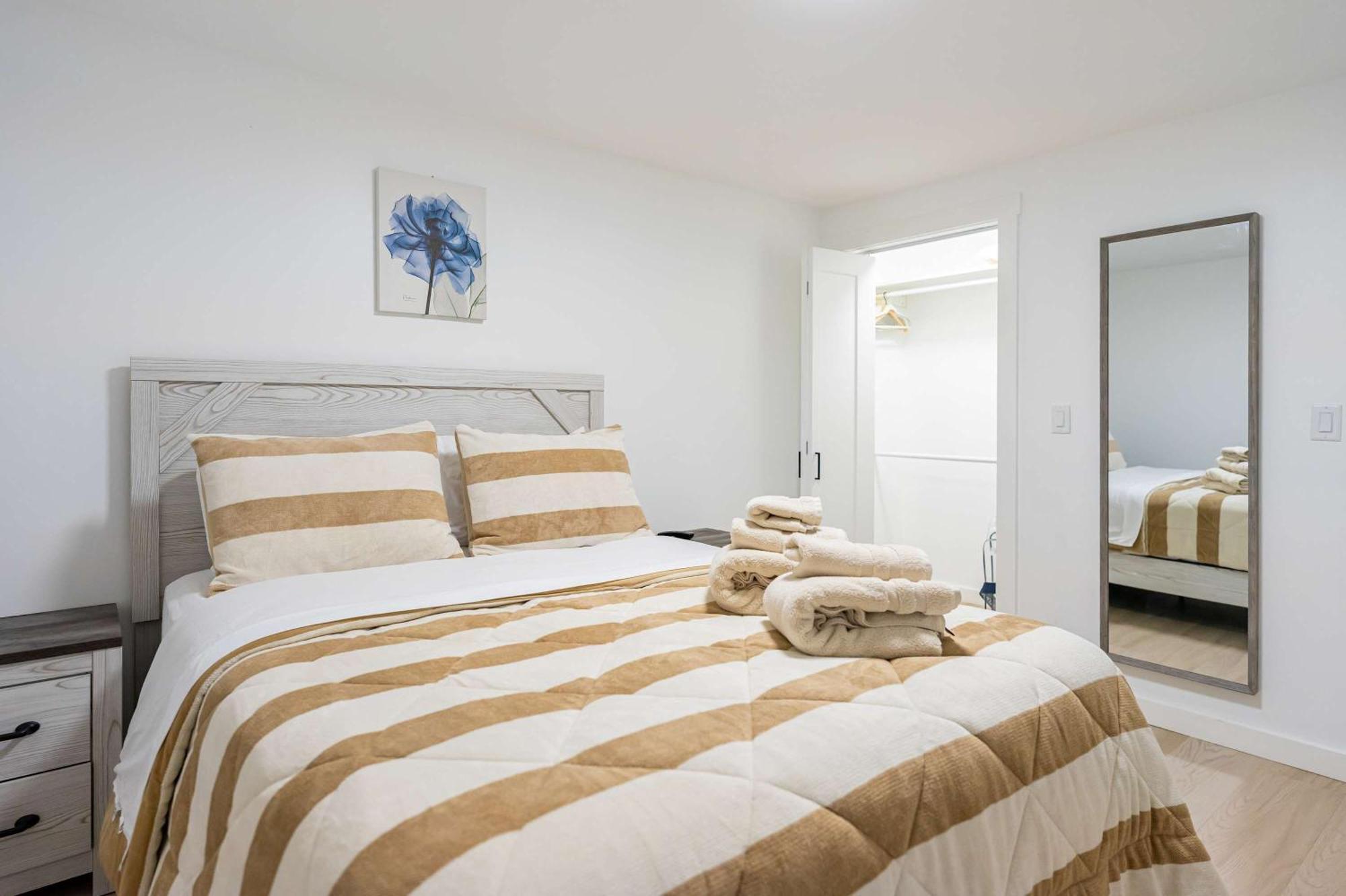 Modern East 2 Bed 2 Bath * Boston