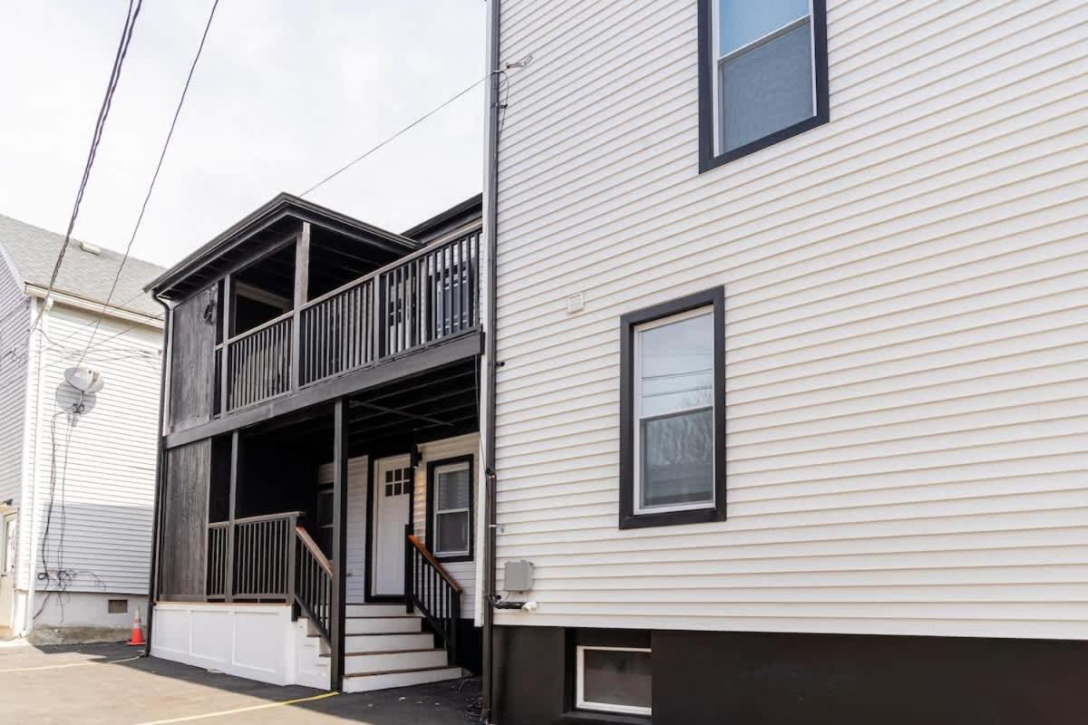 Luxury 2 Bed 2 Bath East