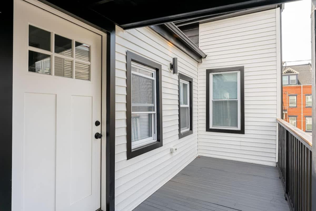 Luxury 2 Bed 2 Bath East Apartment Boston