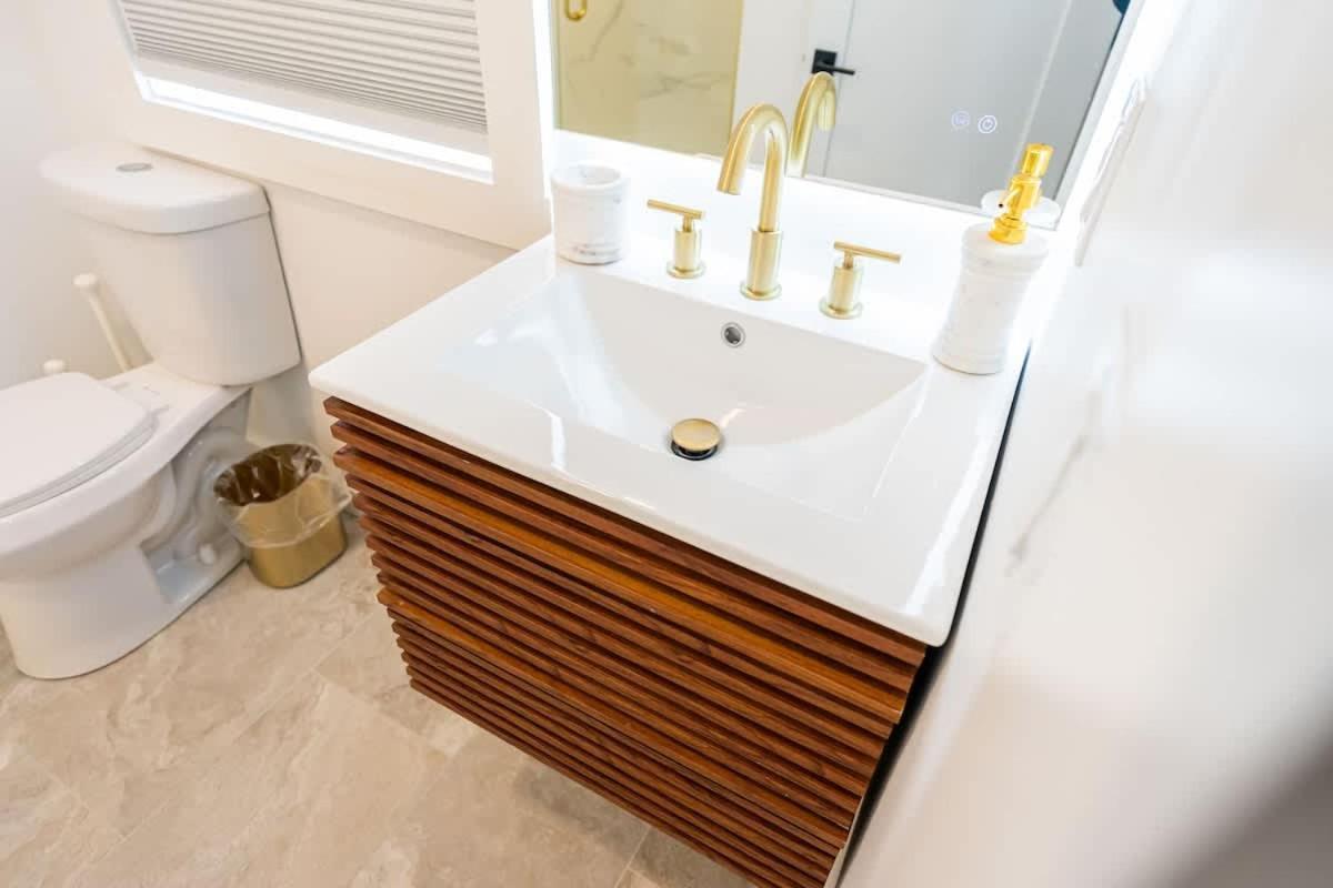 Apartment Luxury 2 Bed 2 Bath East Boston