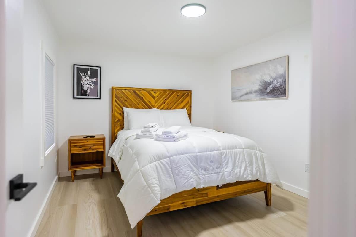 Luxury 2 Bed 2 Bath East Boston
