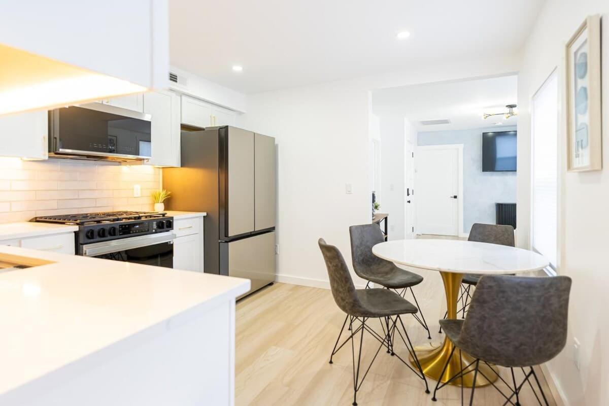 Luxury 2 Bed 2 Bath East * Boston