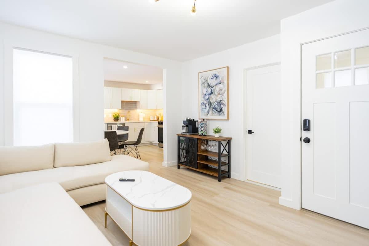Apartment Luxury 2 Bed 2 Bath East Boston