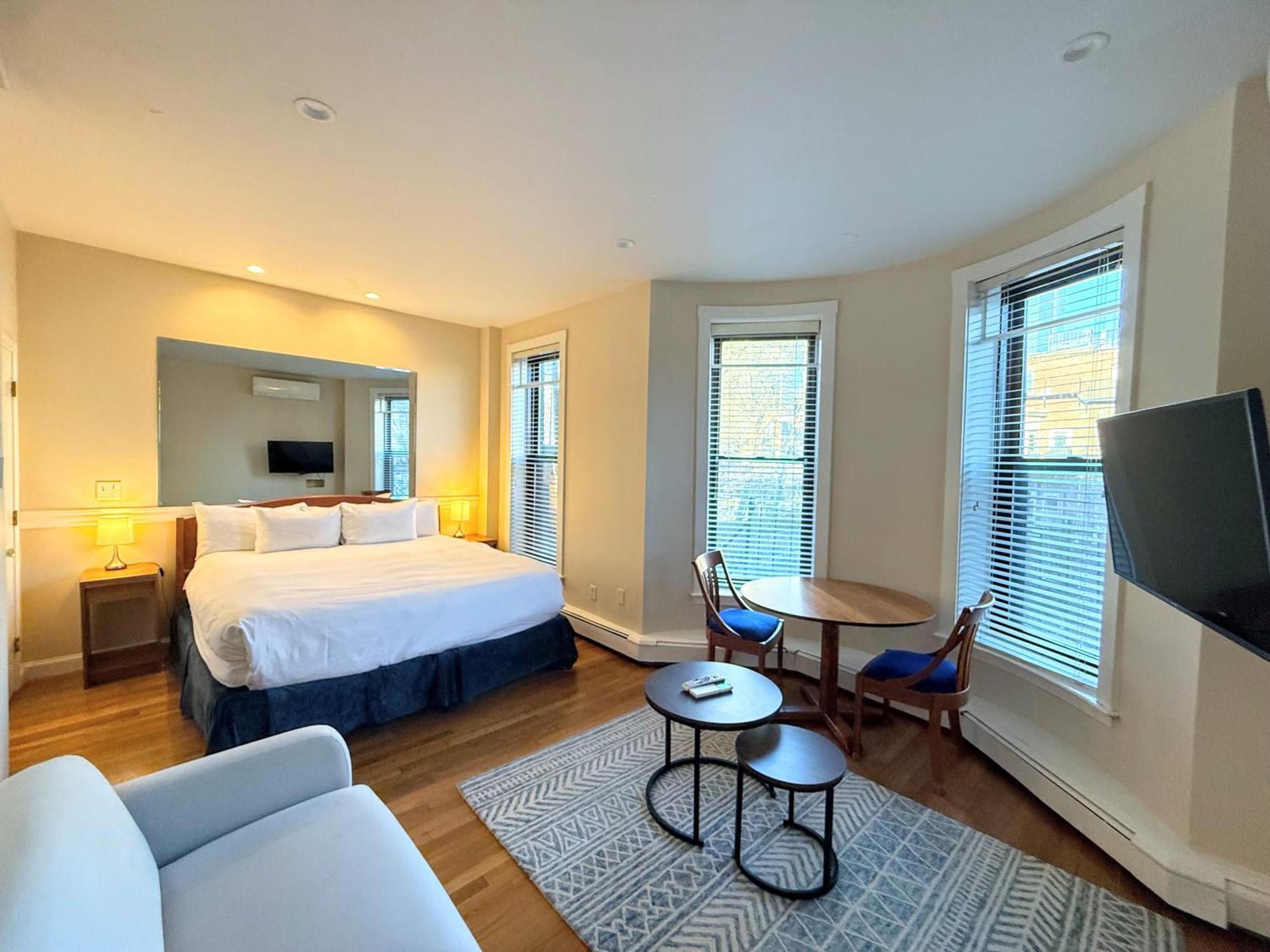 Copley House Extended Apartment *