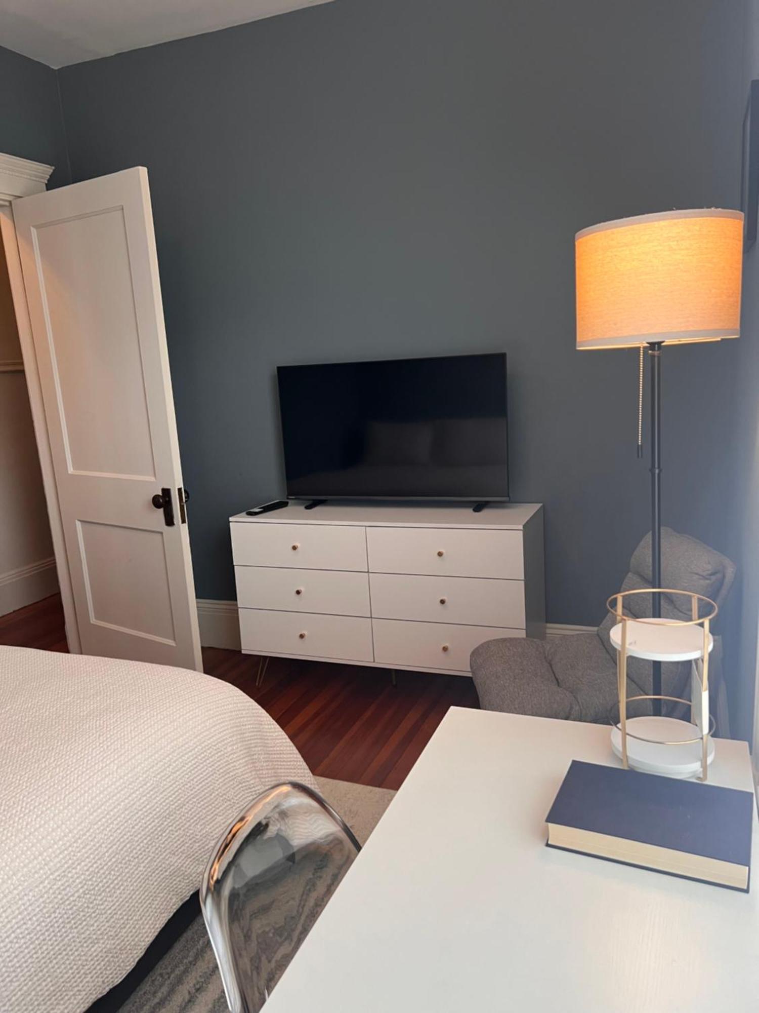 Cozy Private Fully Furnished In Homestay Boston