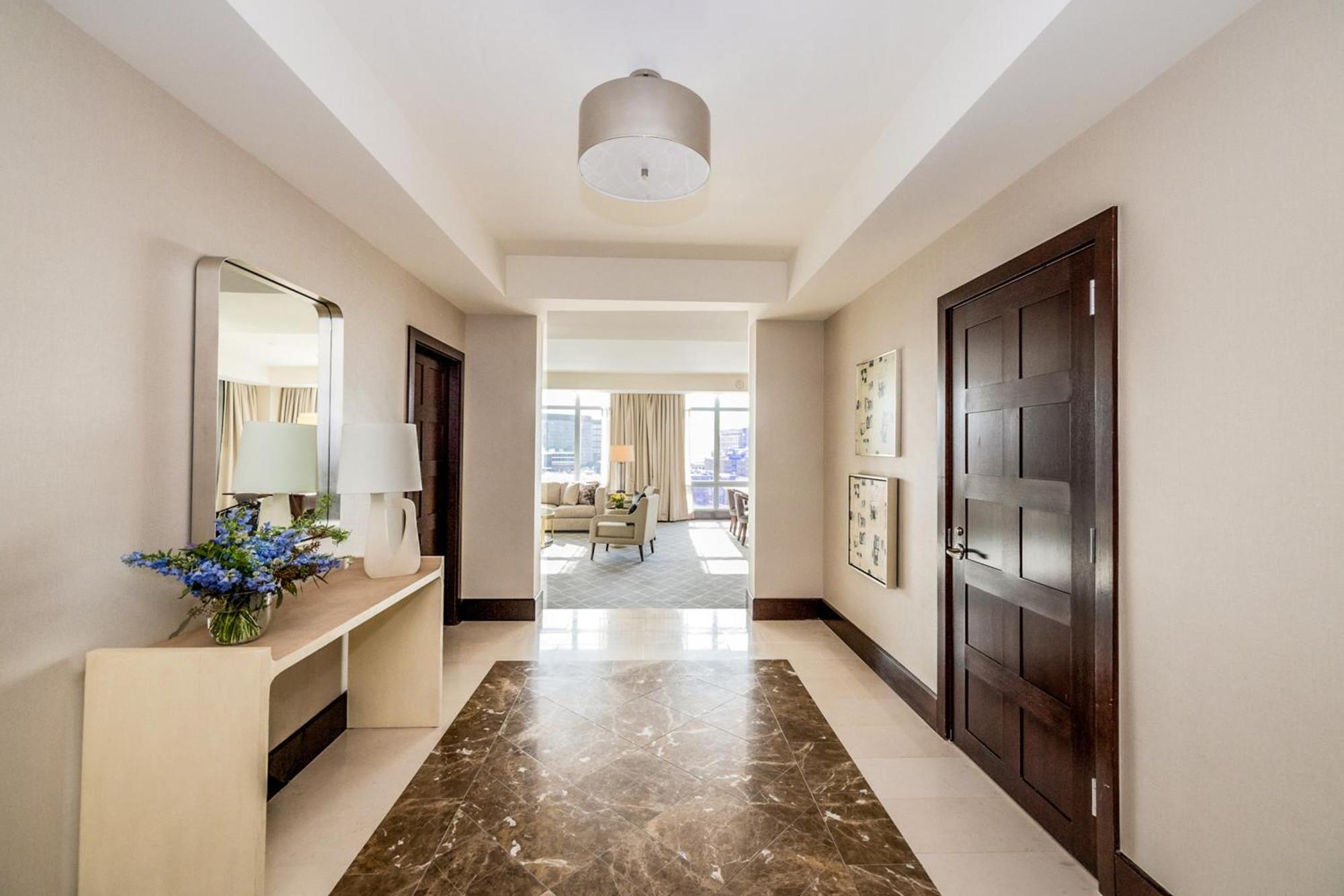 Intercontinental By Ihg Hotel