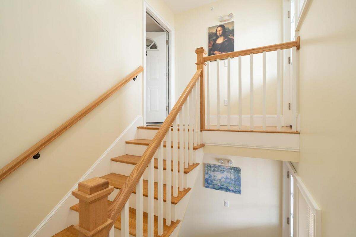 558-2 3Br Boston - Renovated Nest Near Aquarium