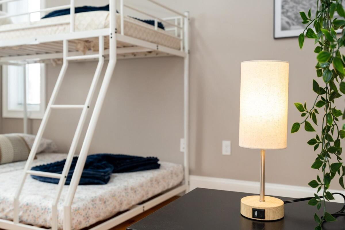 558-2 3Br Boston - Renovated Nest Near Aquarium Boston