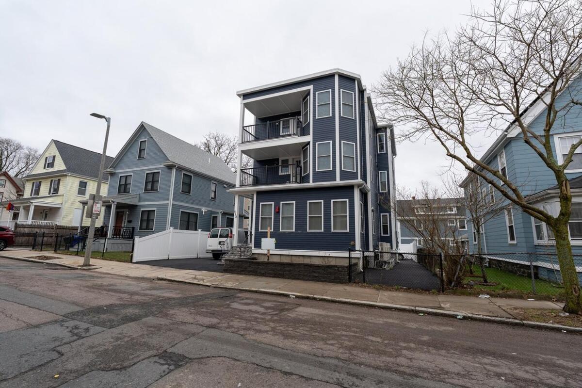 558-2 3Br Boston - Renovated Nest Near Aquarium Boston