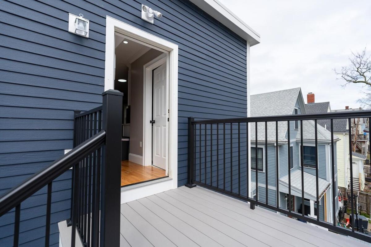 558-2 3Br Boston - Renovated Nest Near Aquarium * Boston