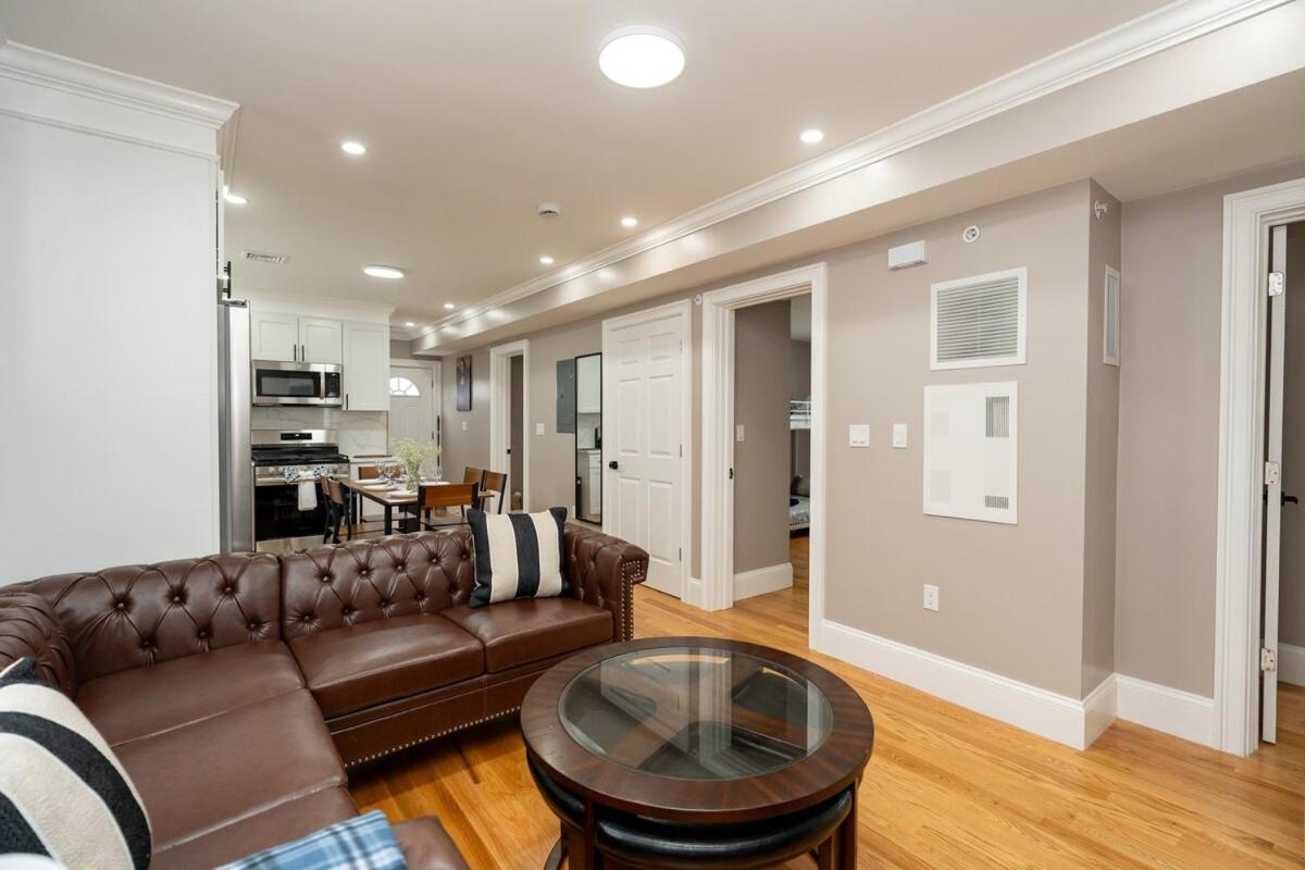 Apartment 558-2 3Br Boston - Renovated Nest Near Aquarium *
