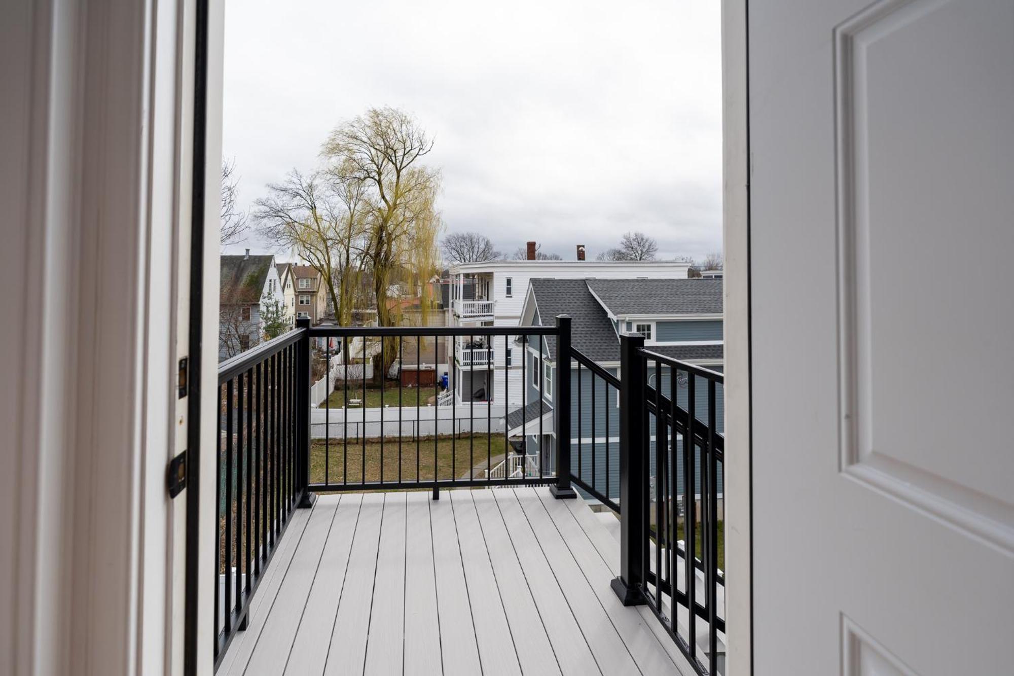 558-1 3Br Boston - Renovated Nest Near Aquarium Boston