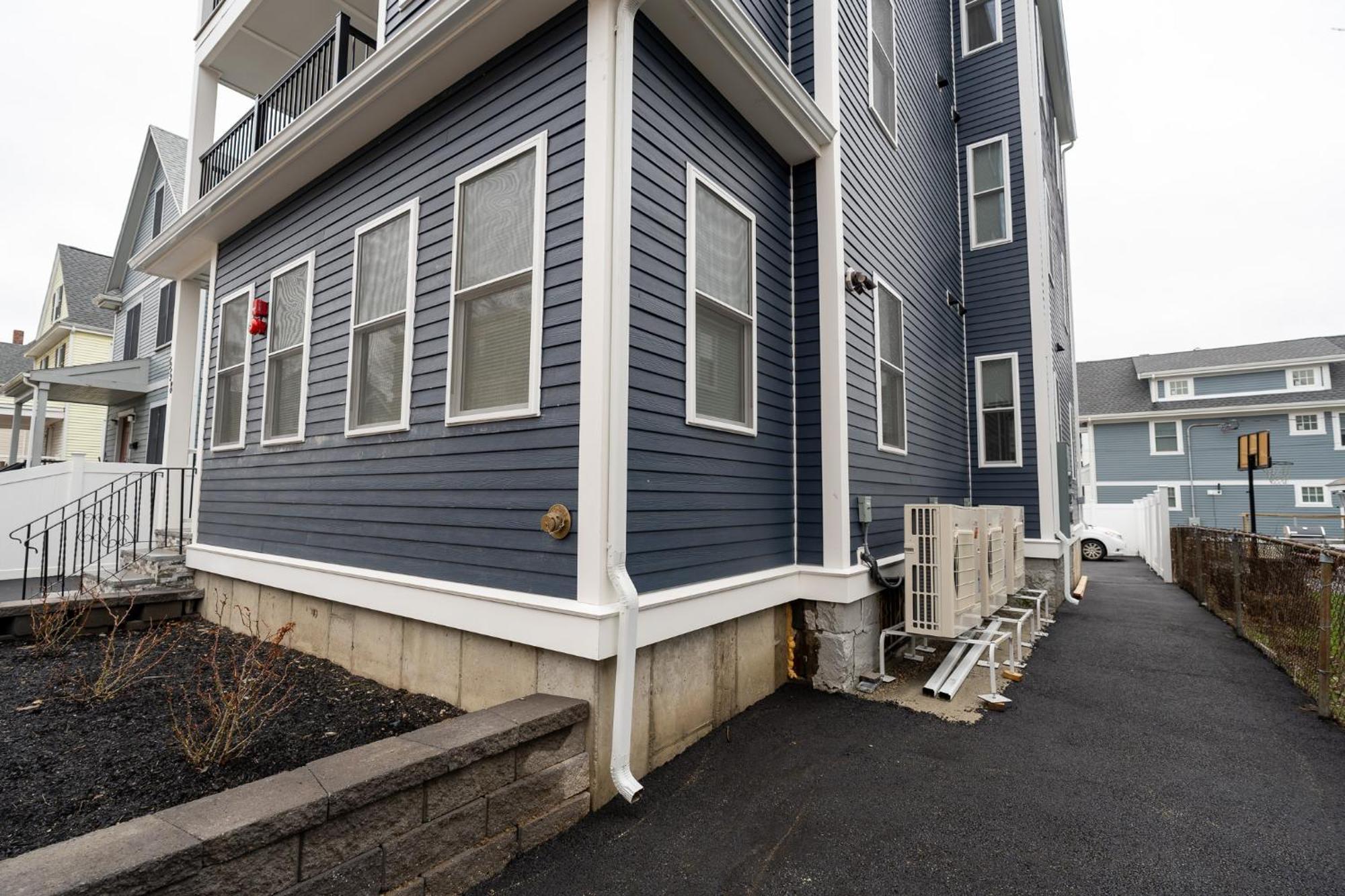 558-1 3Br Boston - Renovated Nest Near Aquarium Boston
