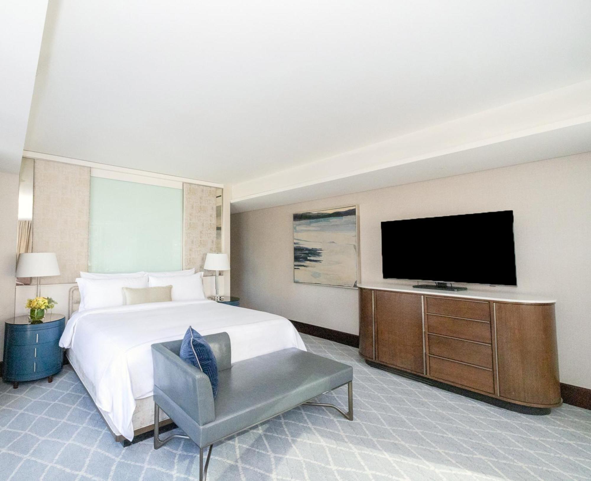 Intercontinental By Ihg Hotel Boston