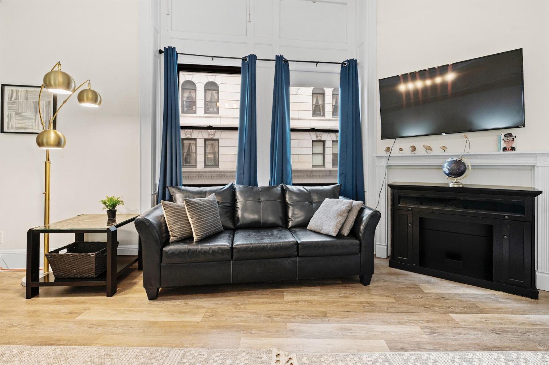 Furnished In Downtown *