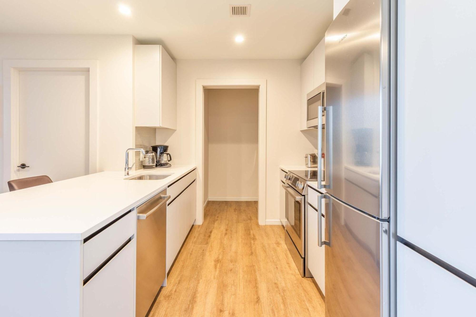 Luxury Heart Of Seaport-alx-1217 Apartment Boston