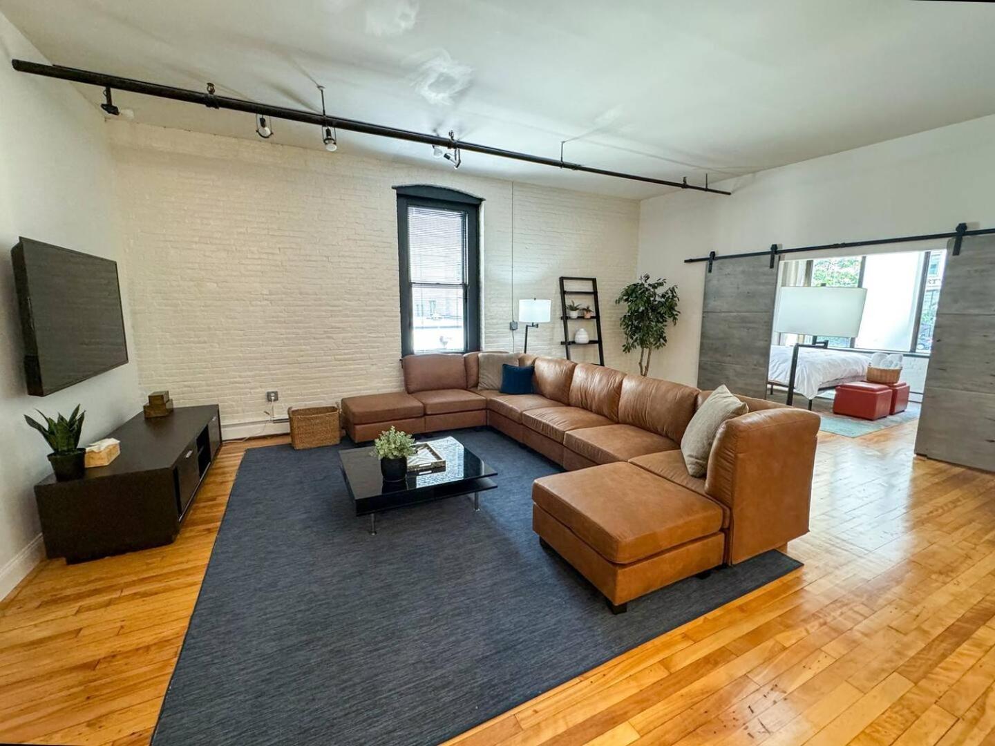 Open Concept 2 Bed Loft In Back Bay * Boston