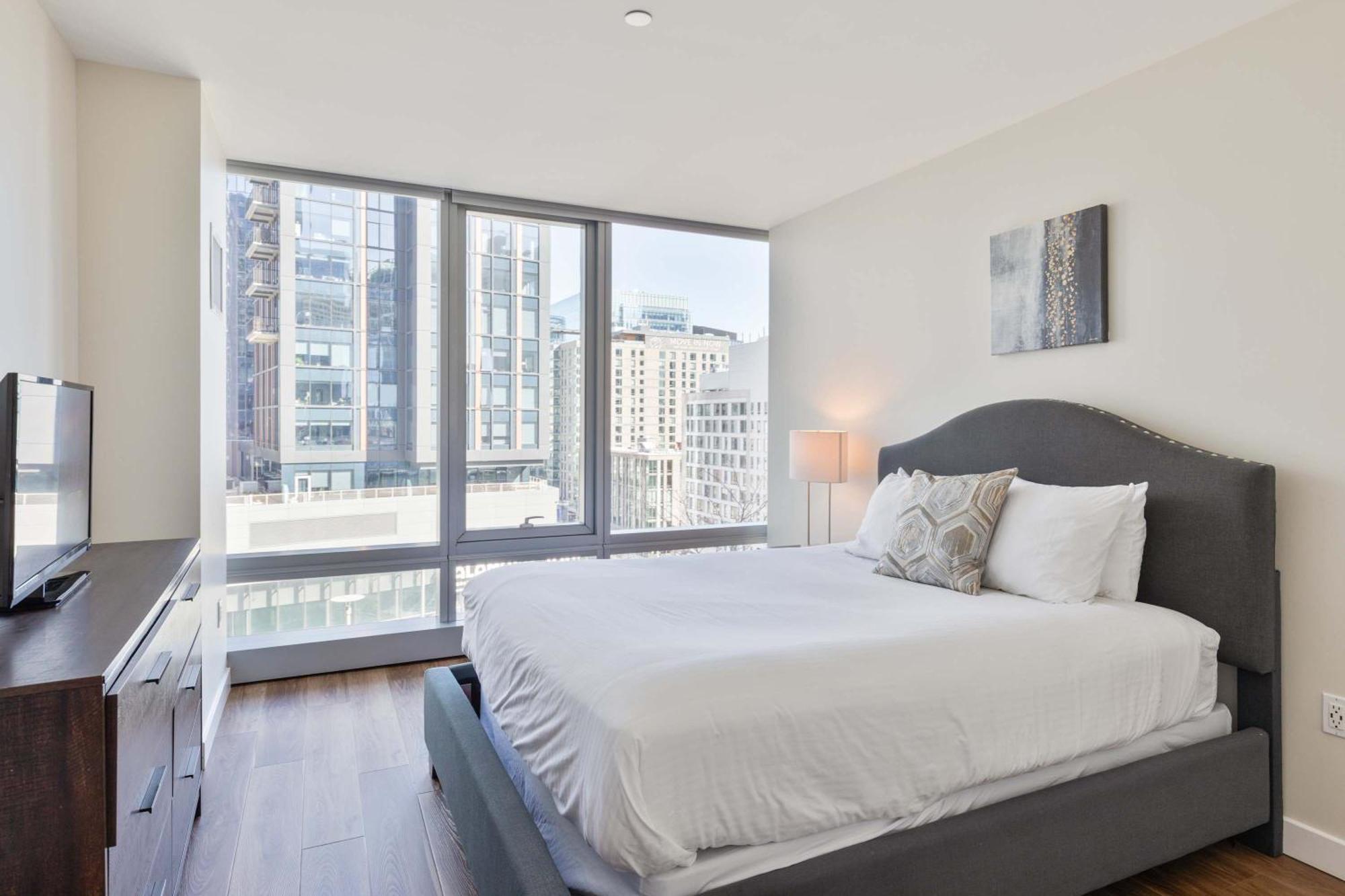 Private In Downtown Seaport